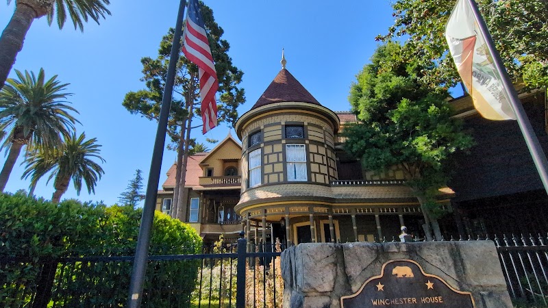 Winchester Mystery House