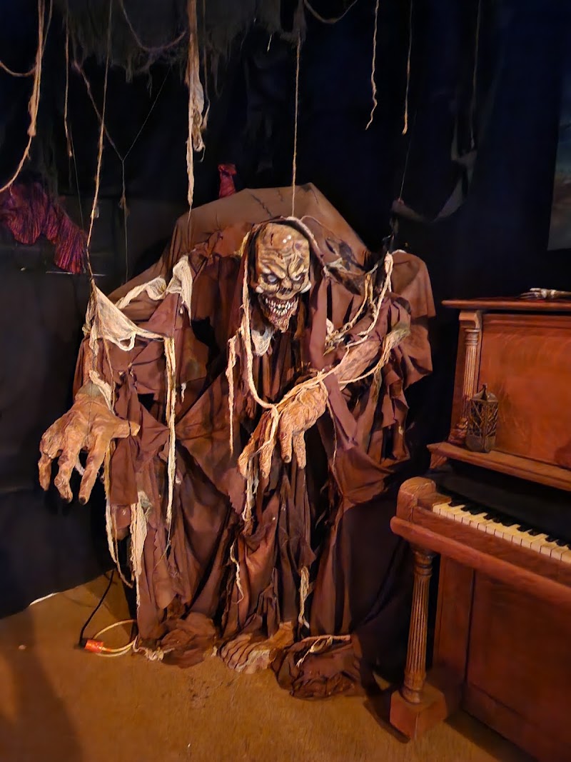 Heartstoppers Haunted House - California ...