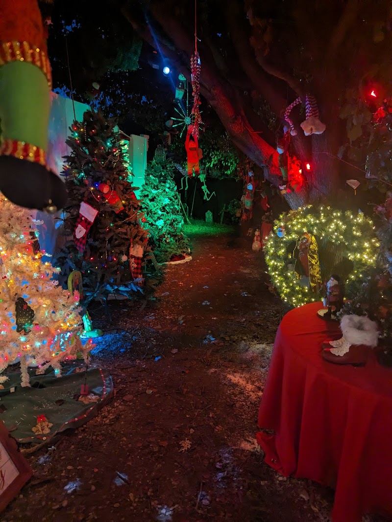 JUNKYARD HAUNTED HOUSE