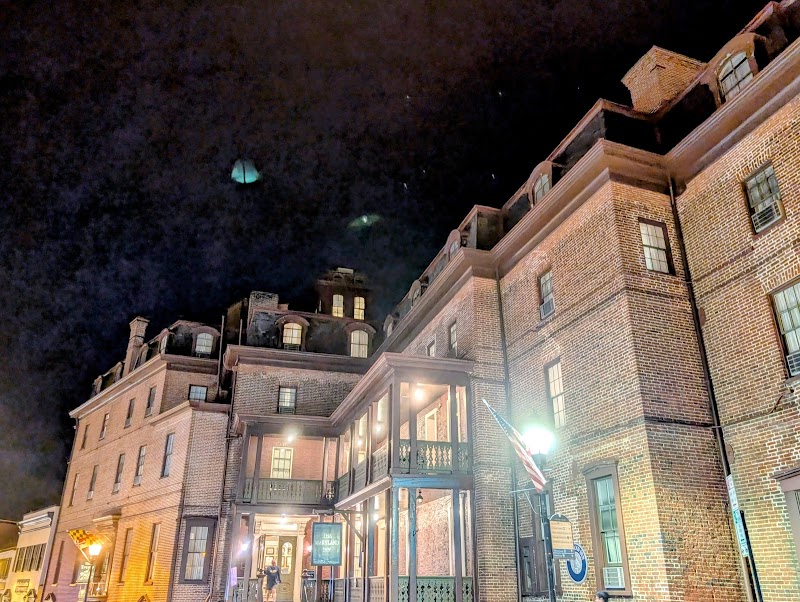 Ghost Tours & Haunted Attractions