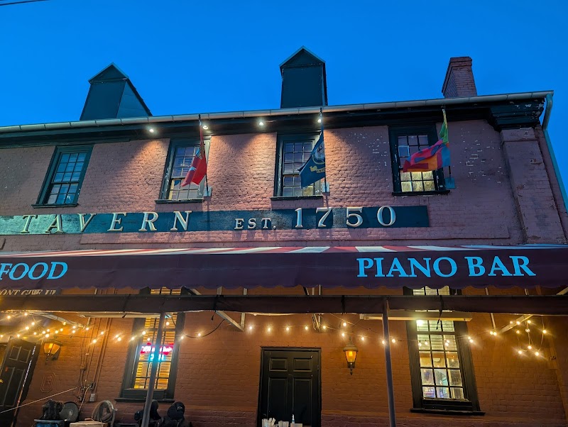 Ghost Tours & Haunted Attractions