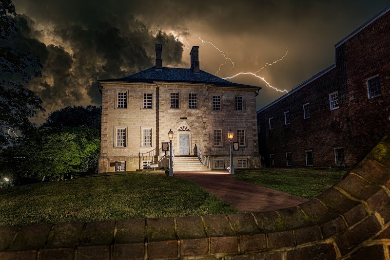 Ghost Tours & Haunted Attractions