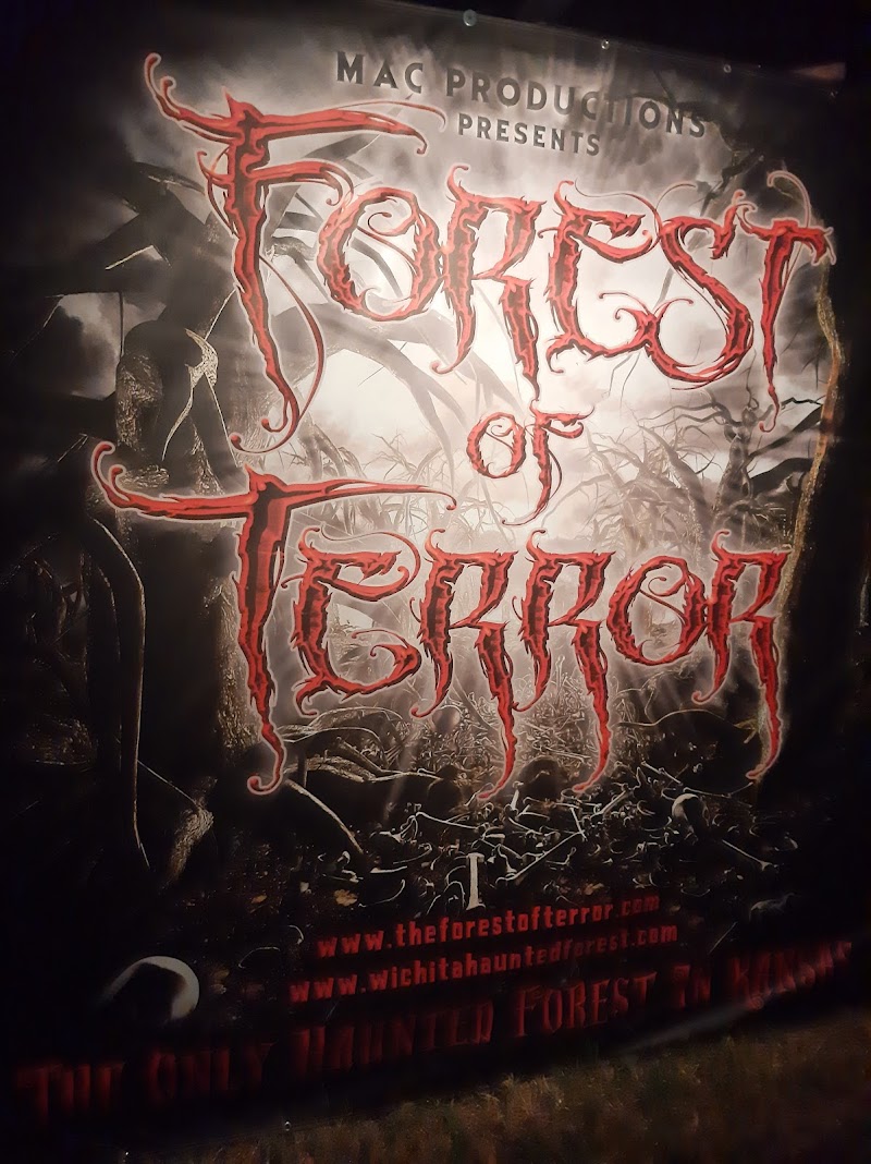 labyrinth of terror - Haunted Houses