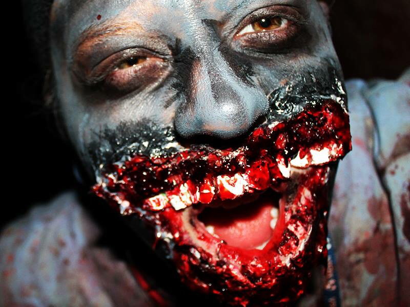 Ghostly Manor Thrill Center - Lake EERIE Fearfest