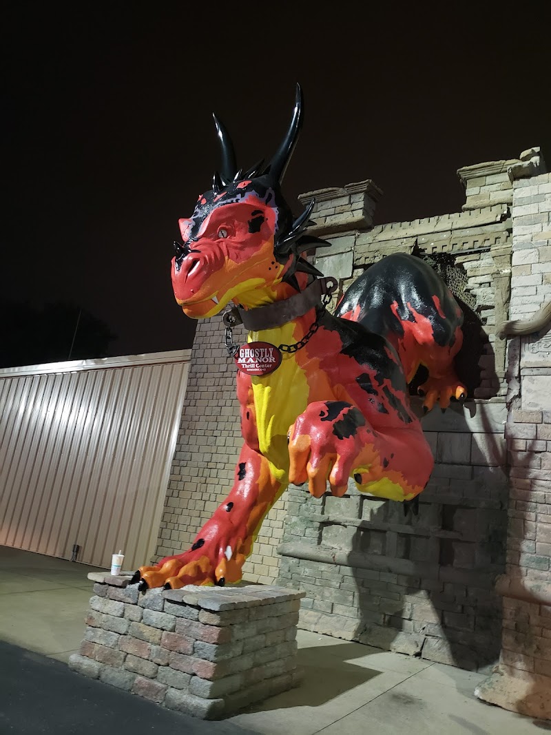 Ghostly Manor Thrill Center - Lake EERIE Fearfest
