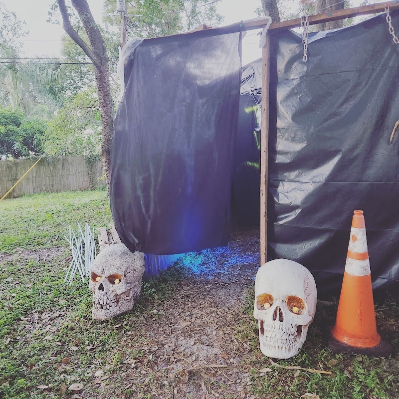 15 Haunted Houses in Orlando Florida For Frightful Fun!