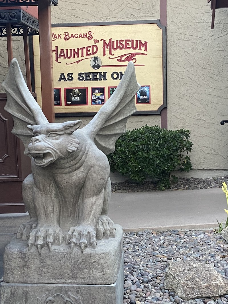 Zak Bagans ' The Haunted Museum Offers a Spooky ...