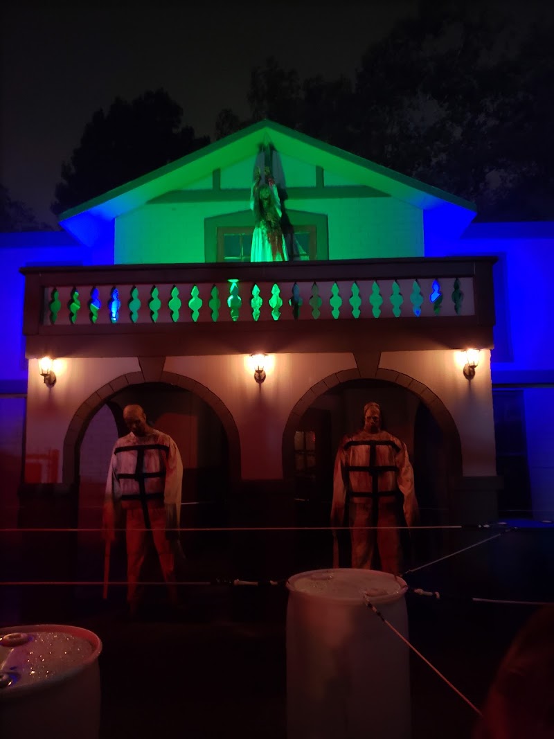 Nightmare on Edgewood - Haunted Houses in Indiana