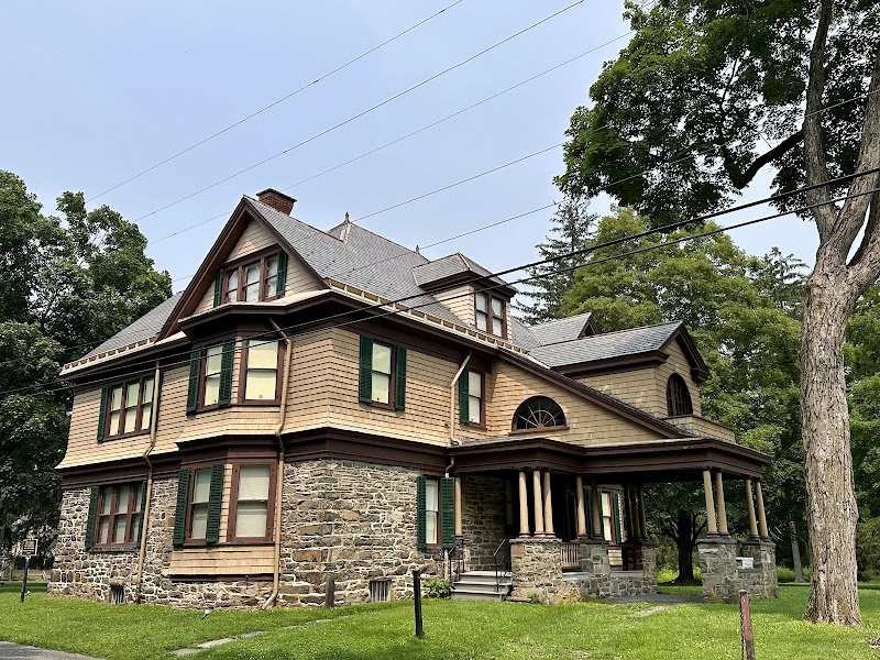 Haunted Huguenot Street