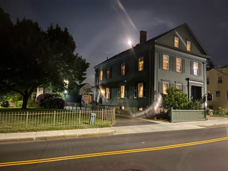 Haunted Mobile Ghost Tour - Lizzie Borden House