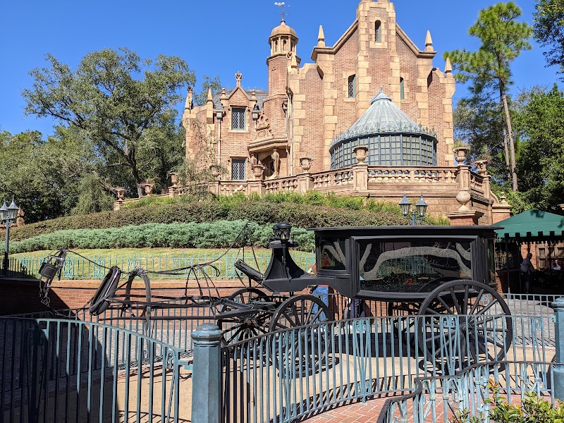Disneys Haunted Mansion Ride