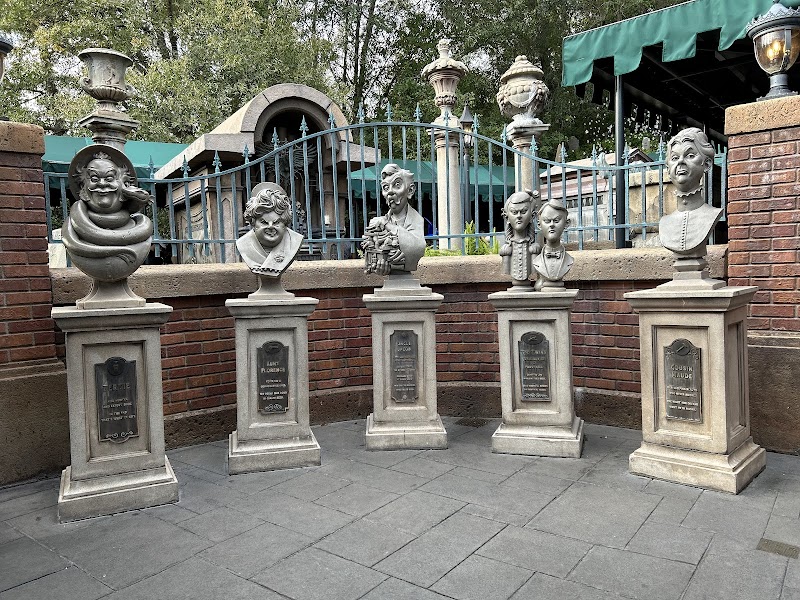 Disneys Haunted Mansion Ride