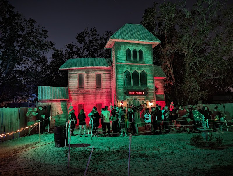 Sir Henrys Haunted Trail