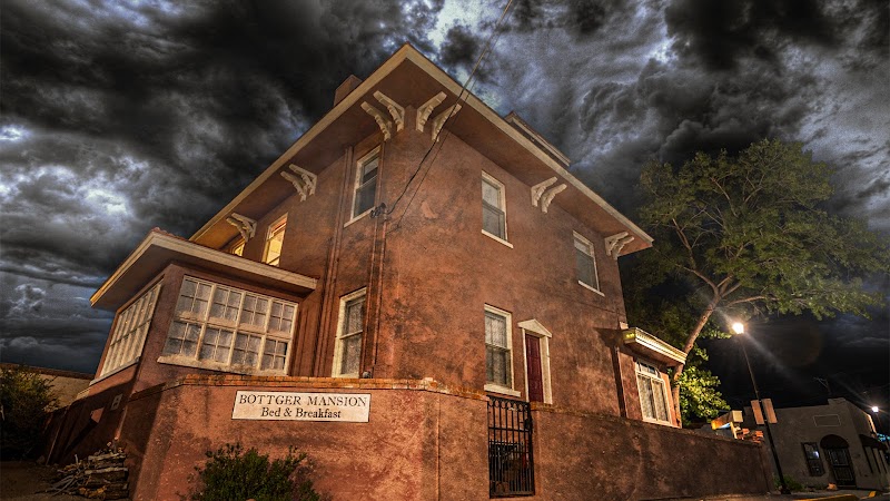 Haunted House in Albuquerque New Mexico NM Realm of ...