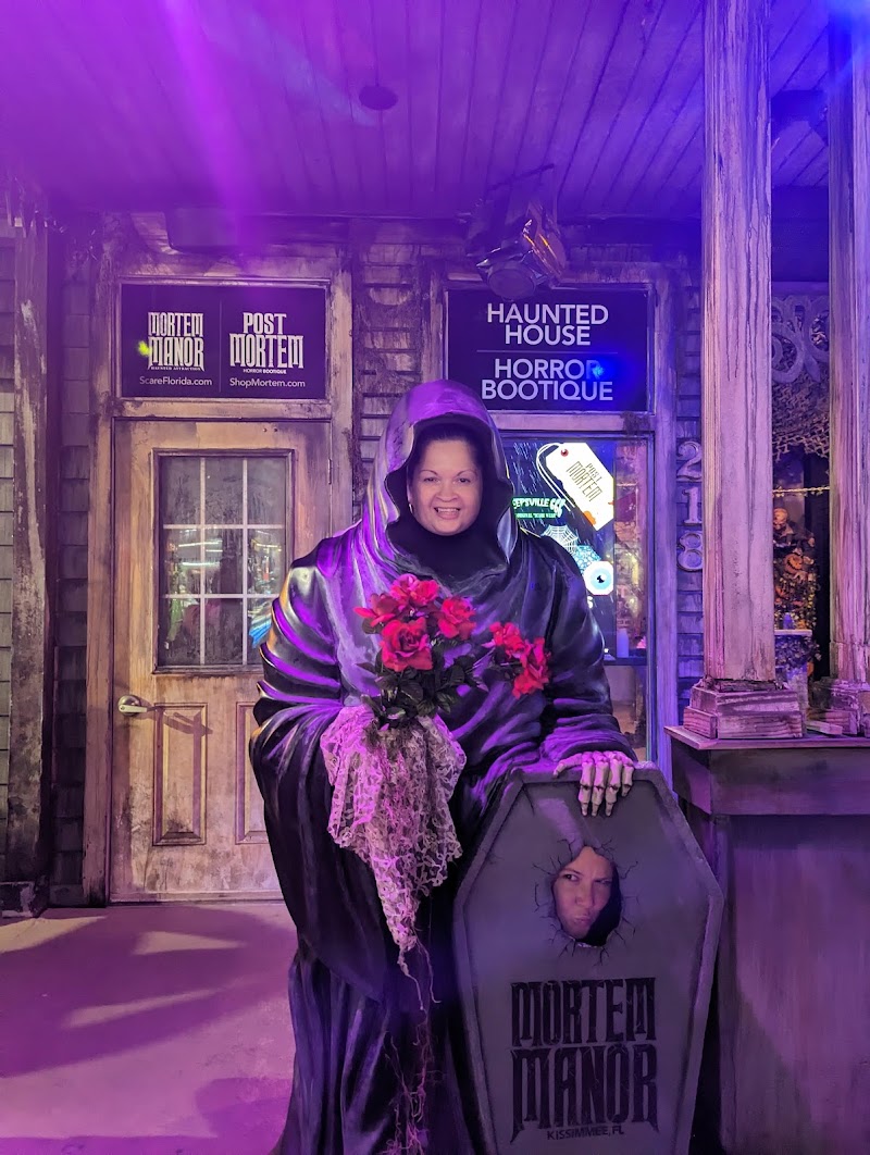 Mortem Manor