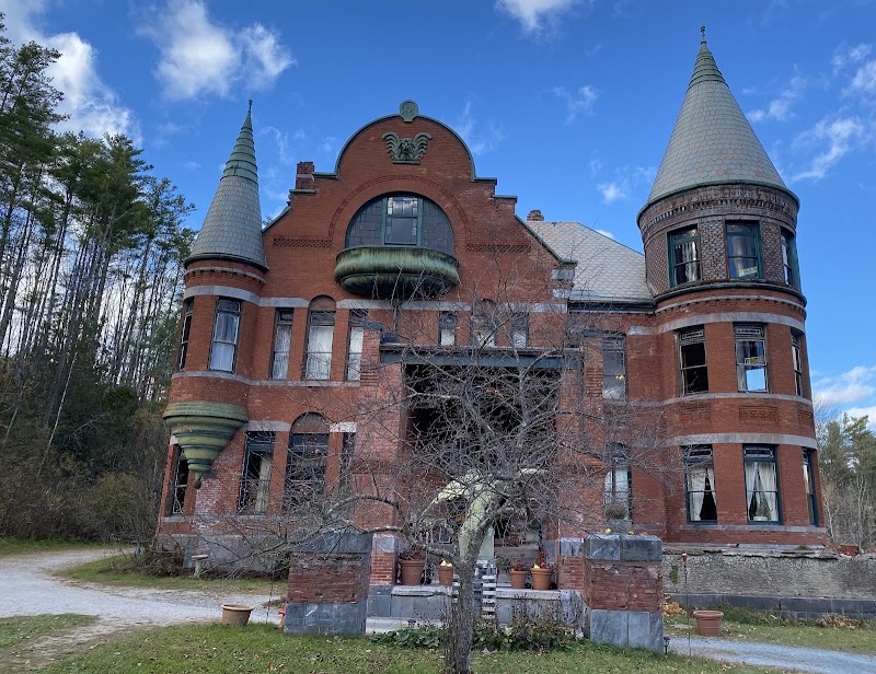 Deadnberry Manor at Wilson Castle